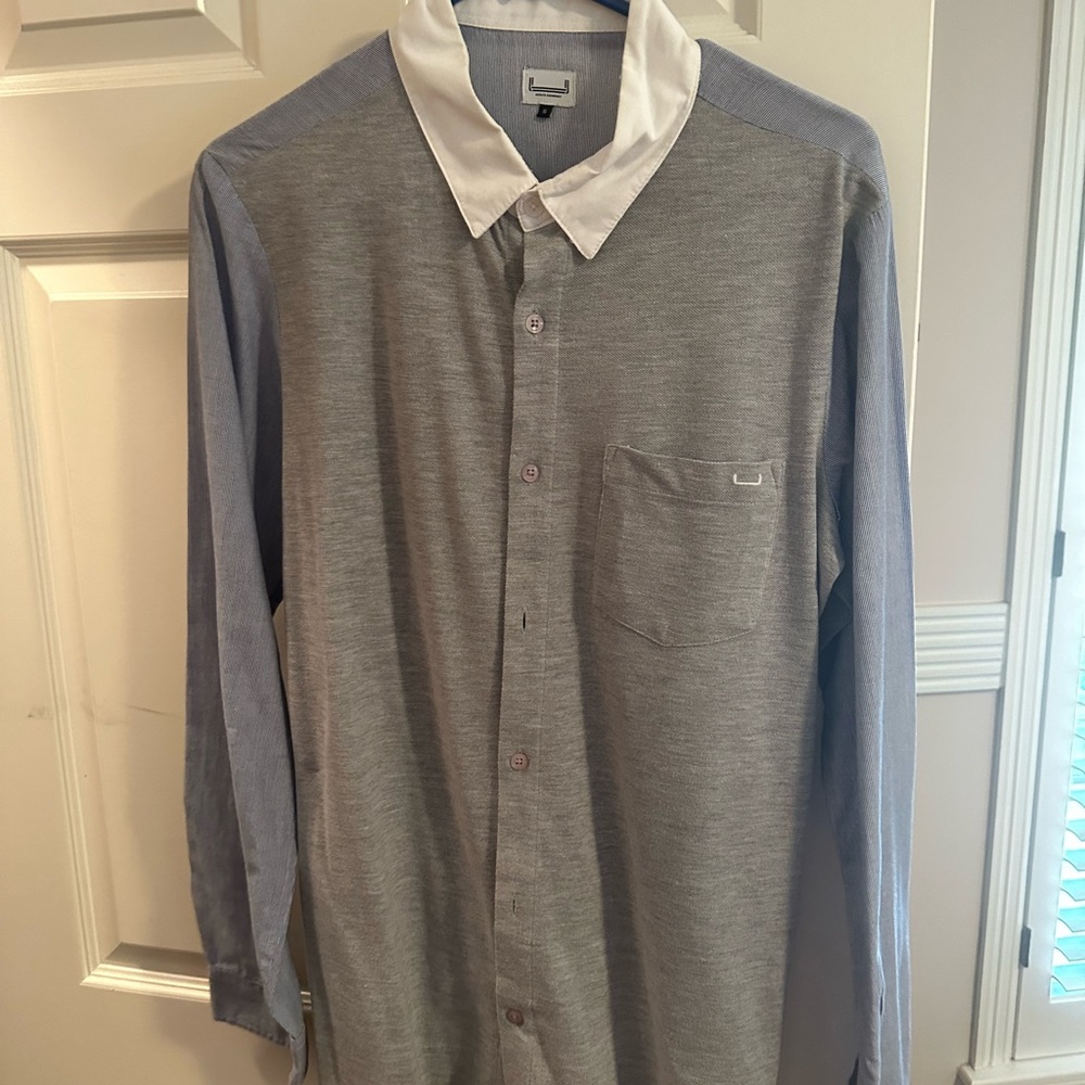 Adolfo Domínguez Cotton shirt.